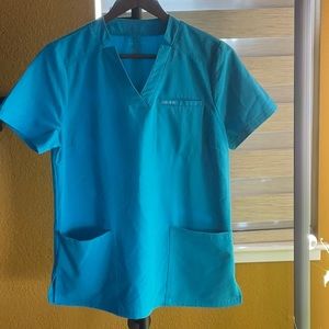 Jaanuu Scrub Top Medium